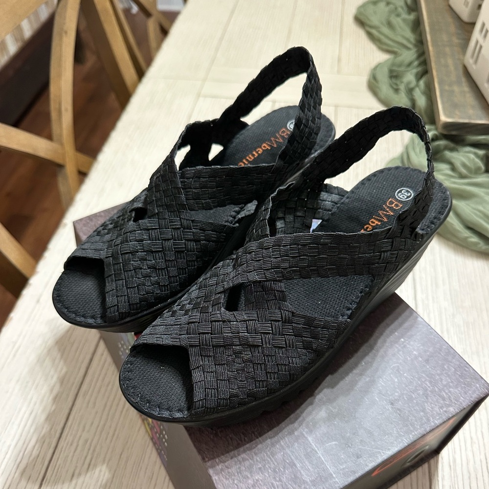 BM bernie mev. woven wedge sandals-sz 9